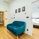 Deluxe4 Apartment With 2 Rooms Next To The Synagogue Free Air Conditioner, Sauna