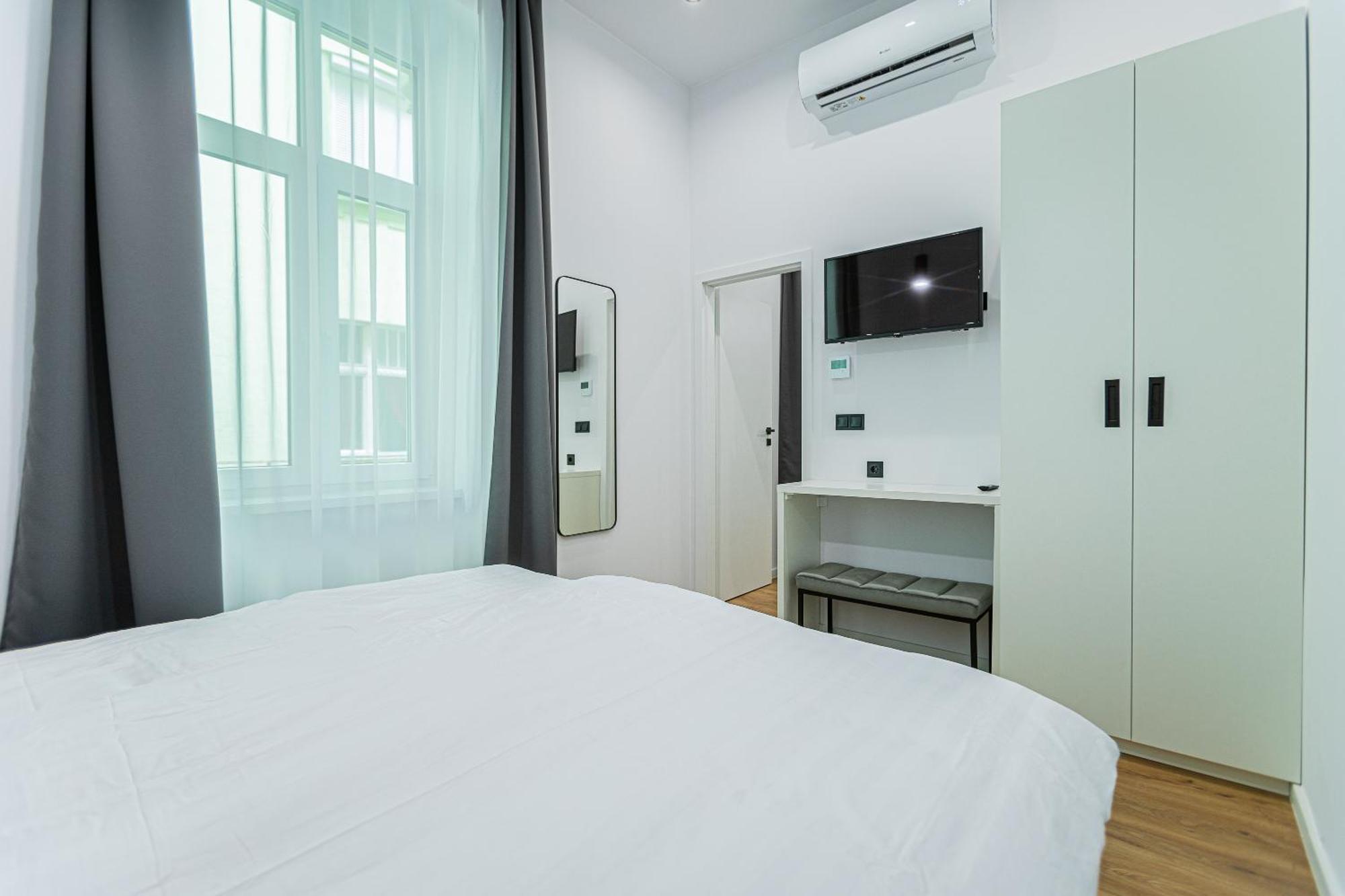 Apartment Deluxe4 With 2 Next To The Synagogue Free Air Conditioner, Sauna Budapest